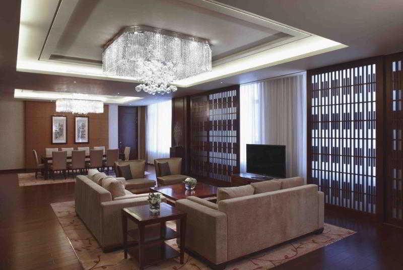 Renaissance Tianjin Lakeview Hotel Exterior photo