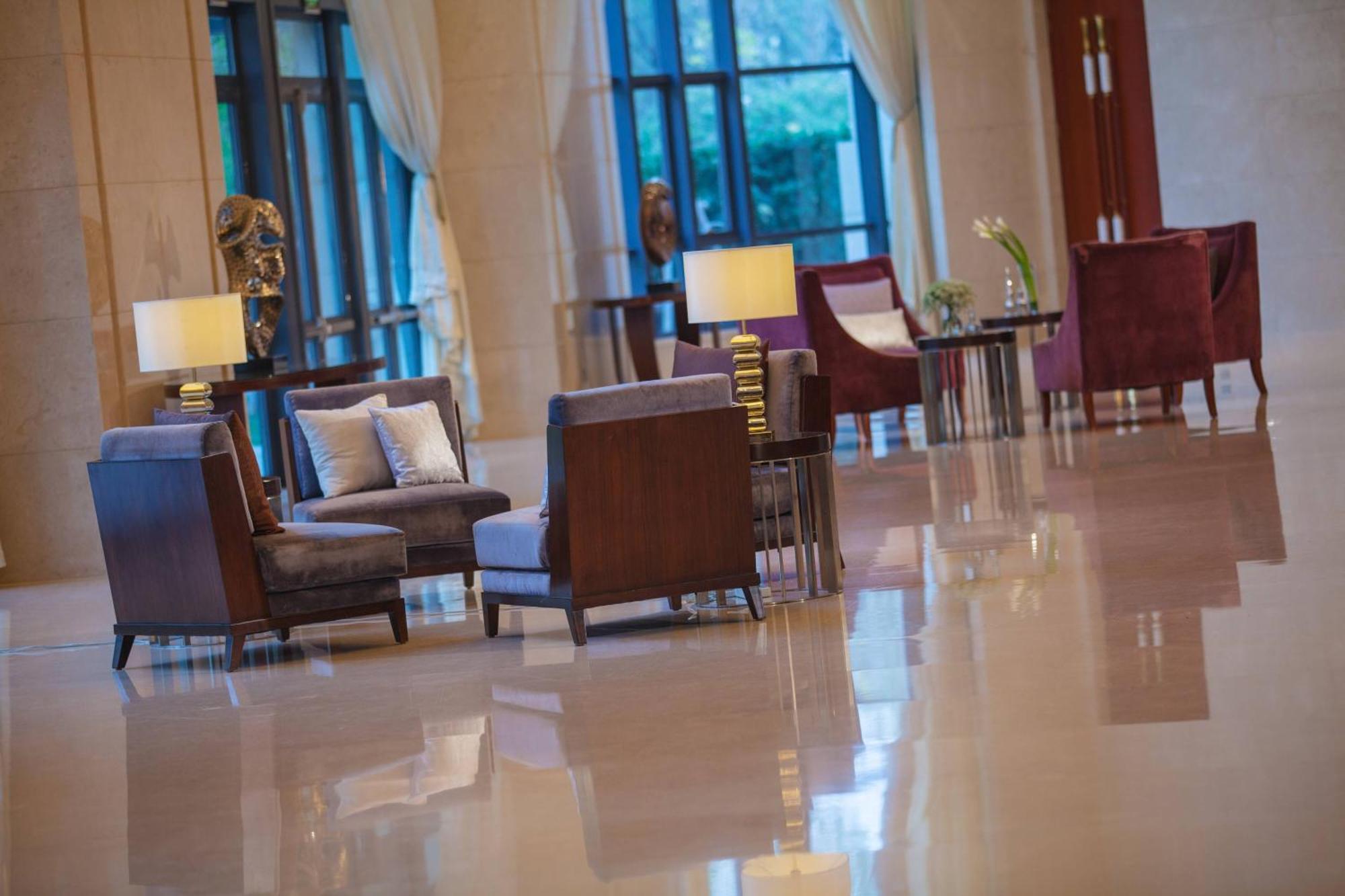 Renaissance Tianjin Lakeview Hotel Exterior photo
